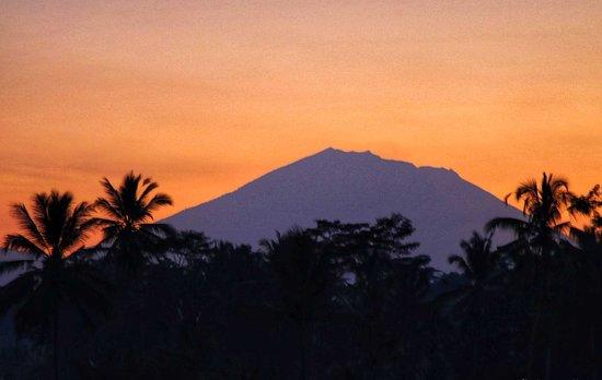 Tanah Merah Sky Bar & Sky Warung