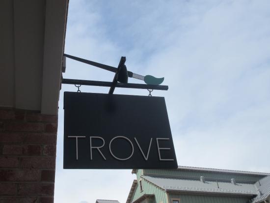 Trove Gallery
